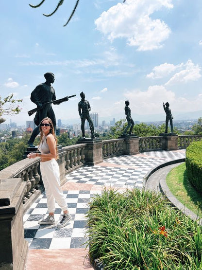 Viaje a Six Flags, Pirámides de Teotihuacán, Ciudad de México, Puebla, Querétaro y Santuario de las Luciérnagas