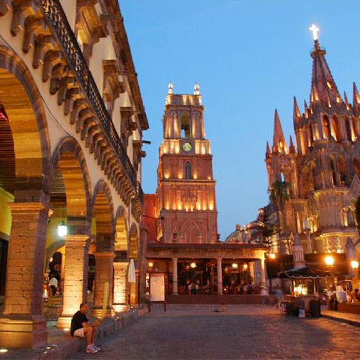 Trip to the International Balloon Festival in León, Guanajuato, San Miguel de Allende and Dolores Hidalgo - November 14 to 18, 2024 - 🏨 Hotel Suites Corazón Mexicano - 4⭐